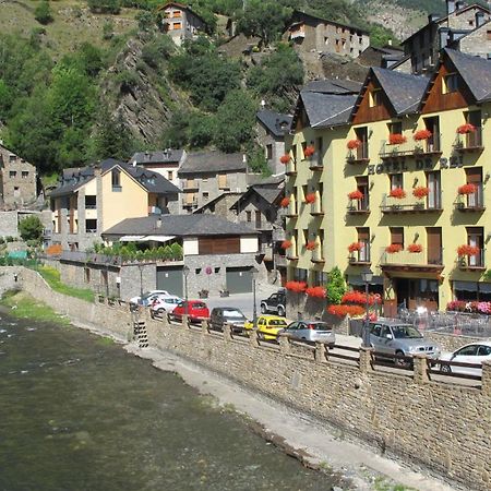 Hotel De Rei Llavorsí Exteriör bild