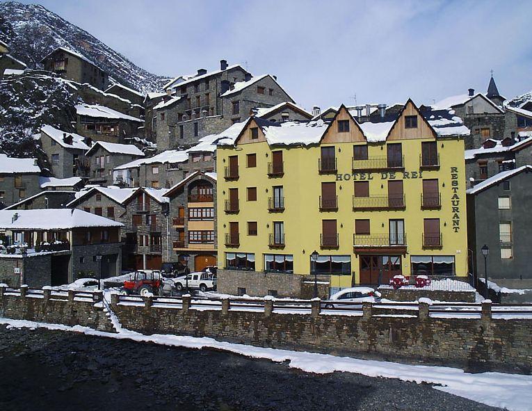Hotel De Rei Llavorsí Exteriör bild